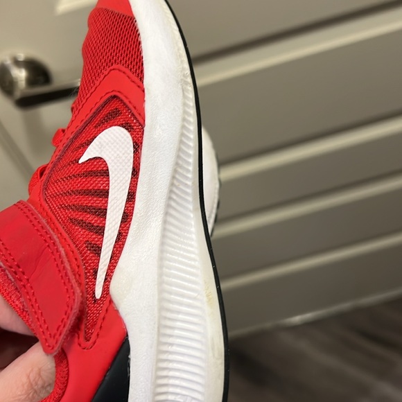 Kid’s Nike Running shoes sz. 10.5C - Picture 5 of 5